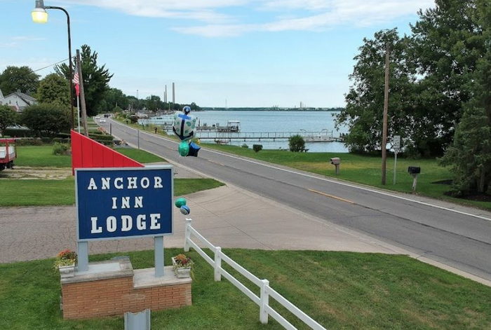 Anchor Inn Lodge (Marine Bay Lodge) - From Website (newer photo)